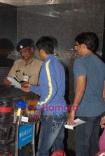 Vikram Phadnis leave for IIFA Colombo in Mumbai Airport on 1st June 2010 (5).JPG
